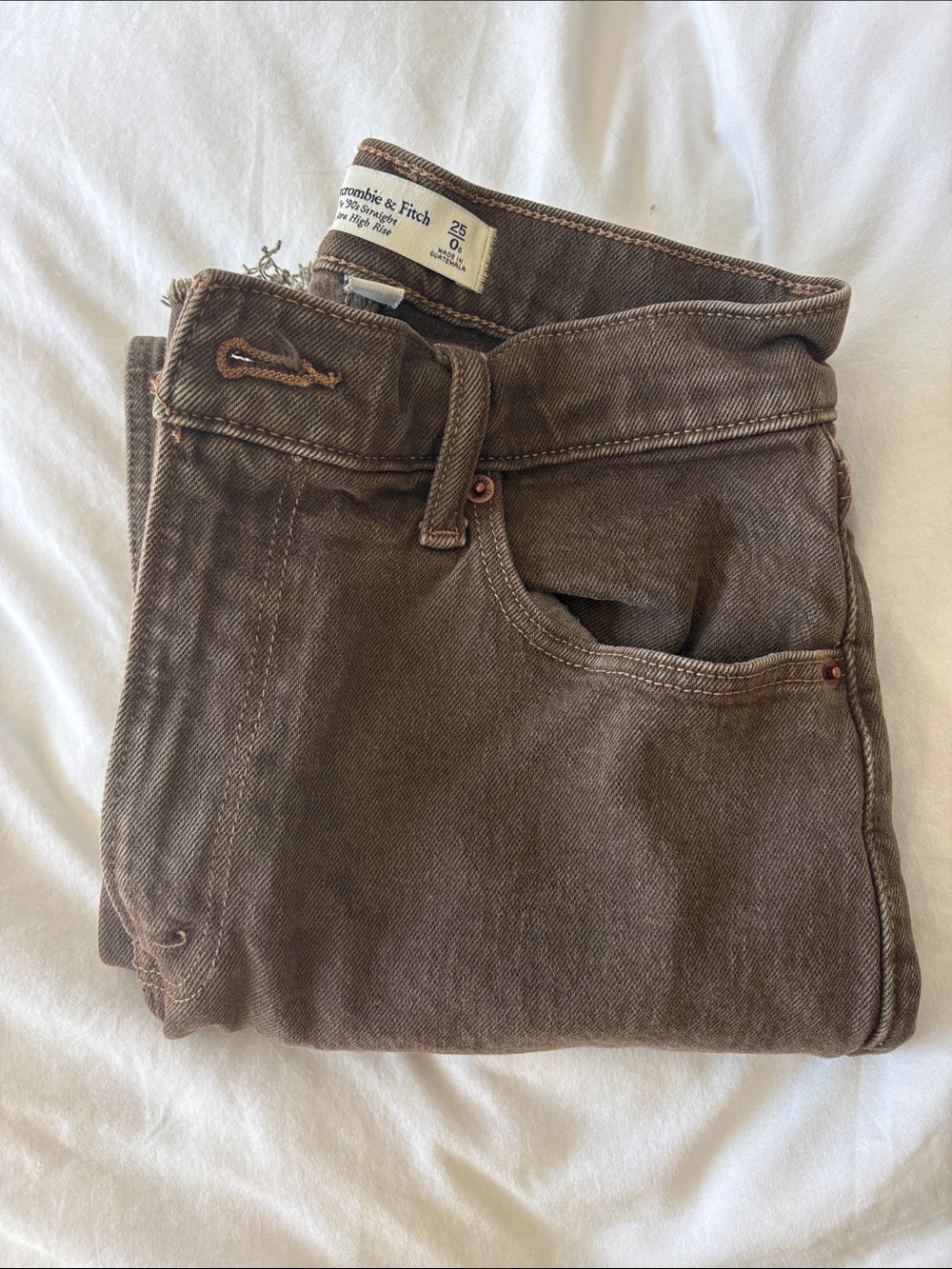 Abercrombie & Fitch The '90s Straight Ultra High Rise Curve Love Brown Jeans